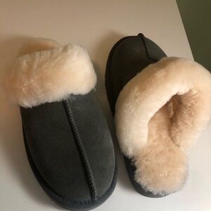 UGG slippers size 10
